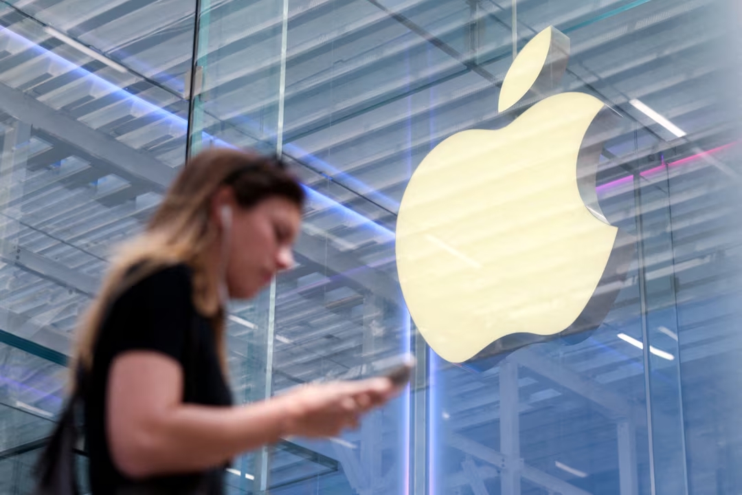 Trump propone un impuesto del 50% a la UE y del 25% a Apple