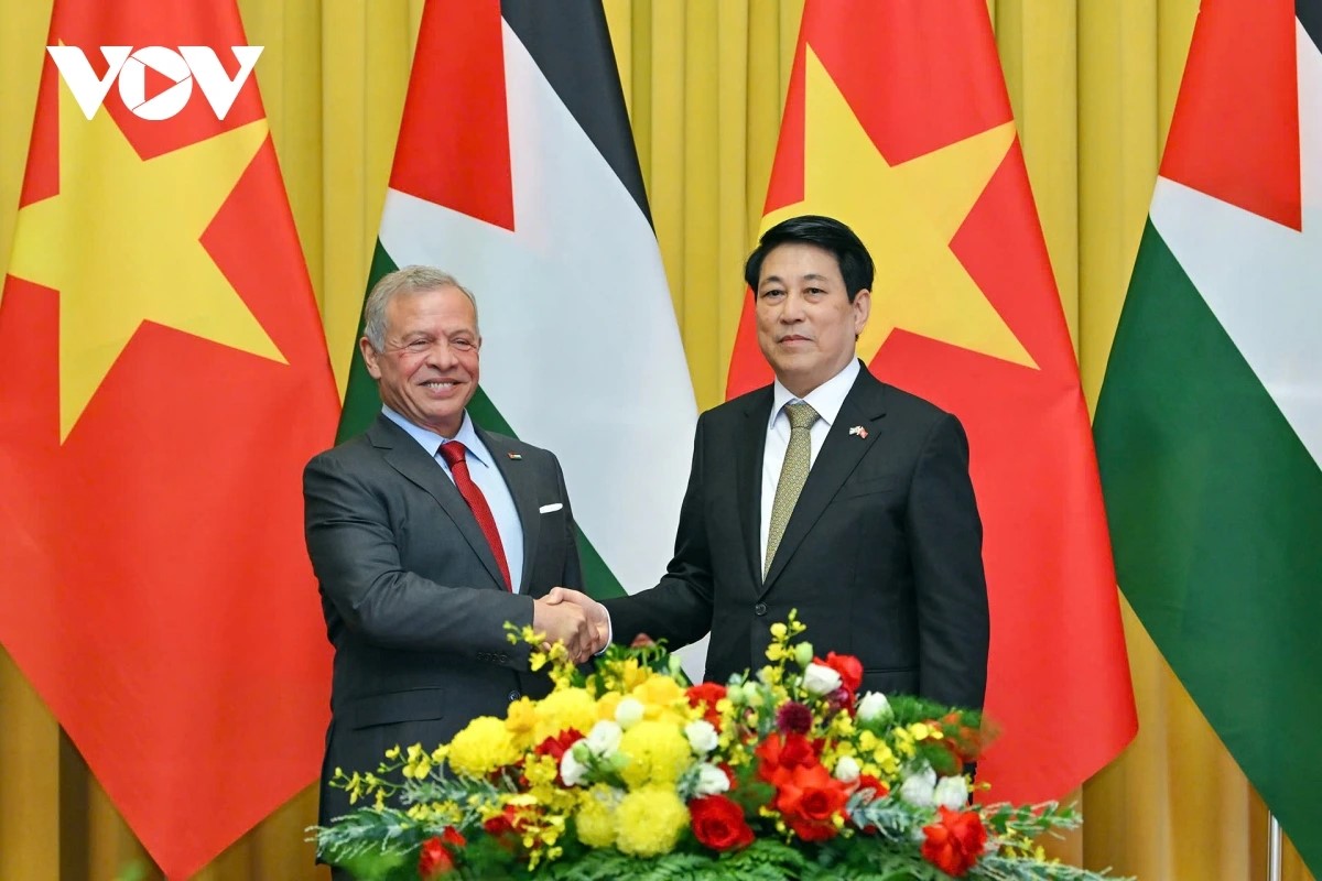 Rey de Jordania concluye con éxito su visita oficial a Vietnam