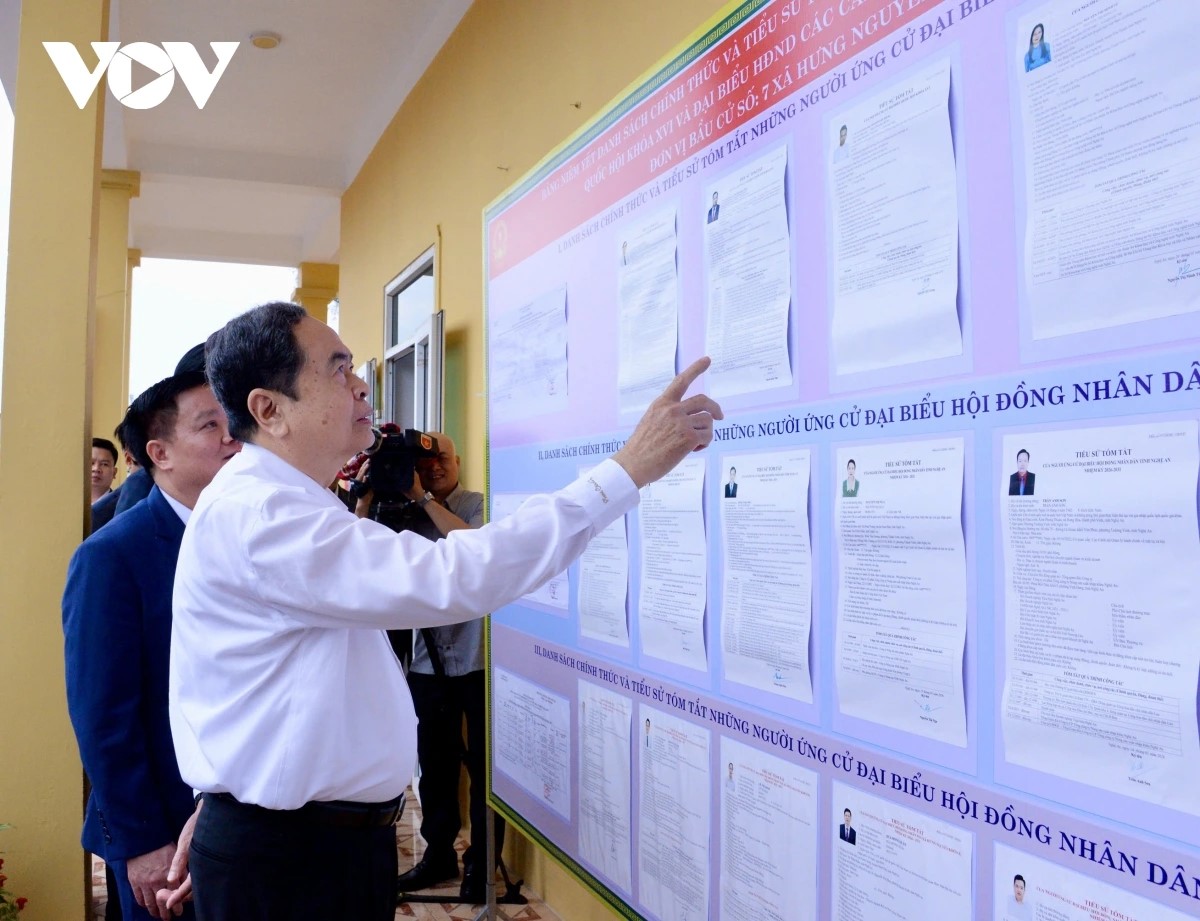 Presidente de la Asamblea Nacional inspecciona preparativos electorales en Nghe An