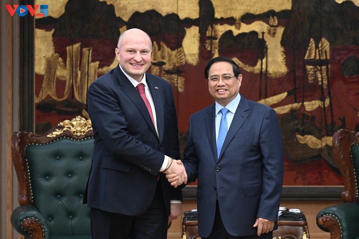 Vietnam y Rusia intensifican su cooperación en operaciones de rescate y socorro