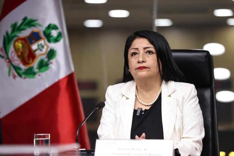 Dimite Primera Ministra de Perú