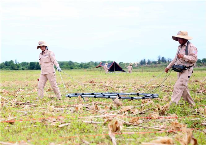 Vietnam impulsa la perspectiva de género en la acción contra las minas
