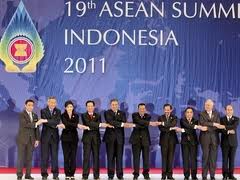 ASEAN memperkuat  kerjasama  industri pertahanan.