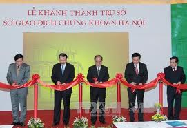 Upacara peresmian Kantor Bursa Efek Hanoi