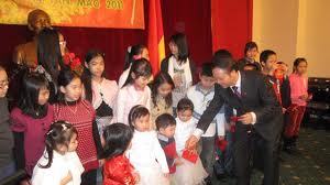 Komunitas orang Vietnam di luar negeri menyambt Tahun Baru 2012