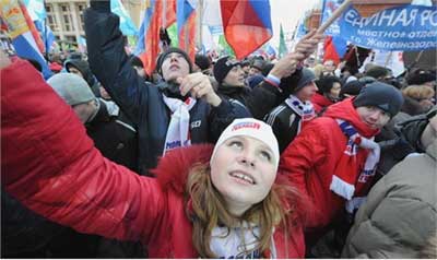 Rakyat Rusia tutun ke jalan untuk mendukung calon Presiden Putin.