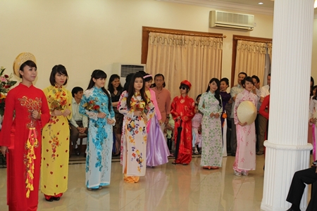 Hari Raya Tet dari komunitas orang Vietnam di Indonesia