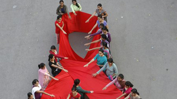 ຮ່າໂນ້ຍ ຕອບສະໜອງ ວັນໂລກປ້ອງກັນ ແລະ ຕ້ານການຕິດເຊື້ອ ແຮັດໄອວີ/ໂລກເອດ