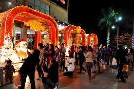 ນະຄອນໂຮ່ຈິມິນຟົດຟື້ນໃນ ວັນບຸນຄິດສມາດ