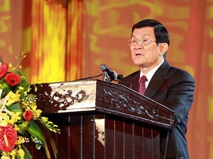 ຮ່ານາມ ສະຫຼີມສະຫຼອງ 15 ປີແຫ່ງວັນ ສ້າງຕັ້ງແຂວງຄື້ນໃໝ່