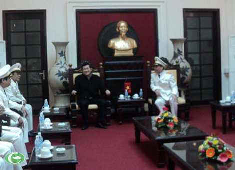 ທ່ານປະທານປະເທດ ເຈືອງເຕີນຊາງ ຢ້ຽມຢາມ ແລະ ອວຍພອນປີໃໝ່ຕຳຫຼວດນະຄອນຫຼວງ ຮ່າໂນ້ຍ