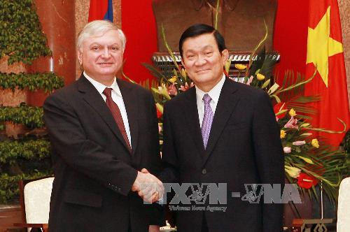 ລັດຖະມົນຕີການຕ່າງປະເທດ Armenia ຢ້ຽມຢາມຫວຽດນາມ ຢ່າງເປັນທາງການ