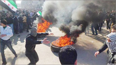 ການໃຊ້ຄວາມຮຸນແຮງ ສືບຕໍ່ປິນຂັ້ນໄດຢູ່ ຊີຮີ.