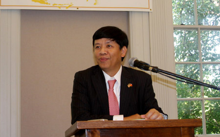 ຈັດຕັ້ງເວທີປາໄສ ຫວຽດນາມ  ຢູ່ ອາເມລິກາ