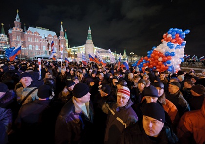 ປະຊາຊົນລັດເຊຍ ລົງຖະໜົນຊົມເຊີຍໝາກຜົນ ຂອງການເລືອກຕັ້ງປະທານາທິບໍດີ