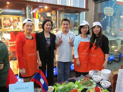 VOV5 ສະເຫຼີມສະຫຼອງວັນແມ່ຍິງສາກົນ 8/3