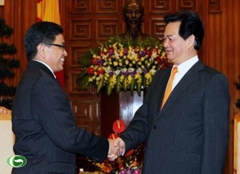 ນາຍົກລັດຖະມົນຕີ ຫງວຽນເຕີນຢູງ  ຕ້ອນຮັບເອກອັກຄະ ລັດຖະທູດ ອິນໂດເນເຊຍ