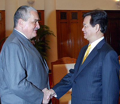 ຮອງນາຍົກລັດຖະມົນຕີ  ສາທາລະນະລັດ ເຊັກ ຕອບສຳພາດຕໍ່ນັກຂ່າວ VOV