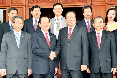 ຊຸມວັນ “ນະຄອນໂຮ່ຈິມີນ ຢູ່ ນະຄອນຫລວງ ວຽງຈັນ”