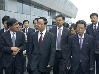 ຈີນ ແລະ ສປປ ເກົາຫລີ ປັບປຸງການພົວພັນ     ມິດຕະພາບ