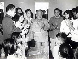 ສະເຫຼີມສະຫຼອງ 124 ປີແຫ່ງວັນຄ້າຍວັນເກີດ ປະທານ Ton Duc Thang