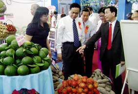 ໄຂງານຕະຫລາດນັດການຄ້າສາກົນປີ 2012 ຢູ່ ນະຄອນ Can Tho