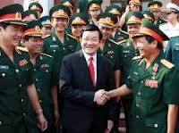 ປະທານປະເທດ Truong Tan Sang ເຂົ້າຮ່ວມພິທີໄຂສົກຮຽນໃໝ່ຢູ່ວິທະຍາຄານປ້ອງກັນຊາດ