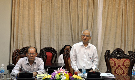 ວາລະປະຊຸມຄົບຄະນະຄັ້ງທີ 4 ສະພາຊົນເຜົ່າຂອງ ສະພາແຫ່ງຊາດ ຫວຽດນາມ