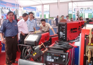 ໄຂງານຕະຫລາດນັດສາກົນສິນຄ້າອຸດສາຫະກຳ ຫວຽດນາມ (VIIF) 2012