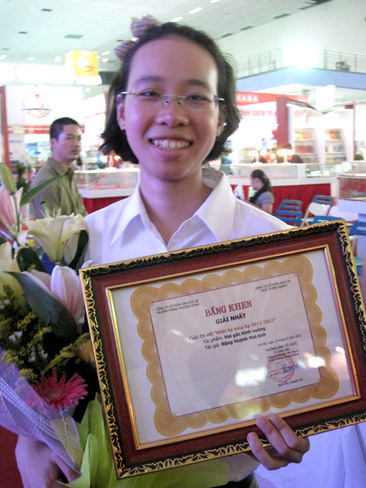 ນັກສຶກສາ ຫວຽດນາມ ຮັບລາງວັນການນຳຫນຸ່ມກ່ຽວກັບສິ່ງແວດລ້ອມ Bayer ທົ່ວໂລກ