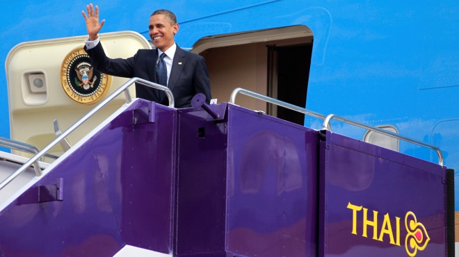 ປະທານາທິບໍດີ ອາເມລິກາ Barack Obama ເລີ່ມຕົ້ນການຢ້ຽມຢາມ ອາຊີ