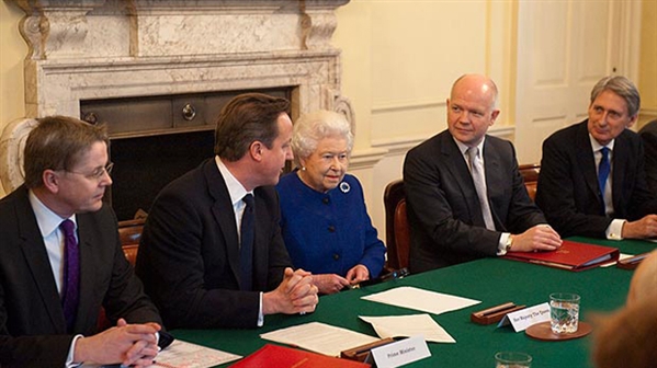 ເປັນຄັ້ງທຳອິດທີ່ພະລາຊິນີ Elizabeth II ເຂົ້າຮ່ວມກອງປະຊຸມ ຂອງລັດຖະບານອັງກິດ