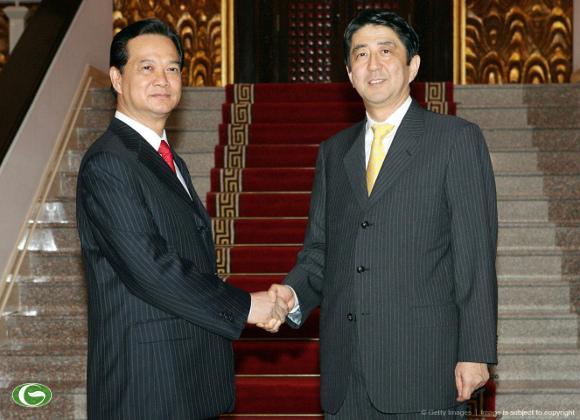 ນາຍົກລັດຖະມົນຕີ ຍີ່ປຸ່ນ ຢ້ຽມຢາມ ຫວຽດນາມ ຢ່າງເປັນທາງການ