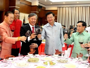 ສະຖານທູດ ຫວຽດນາມ ປະຈຳ ລາວ ຈັດຕັ້ງຕ້ອຍຮັບປີໃໝ່