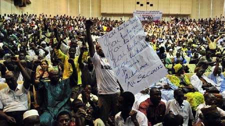 EU ປຶກສາຫາລືກ່ຽວກັບວິກິດການຢູ່ ມາລີ ແລະ ຊີຣີ