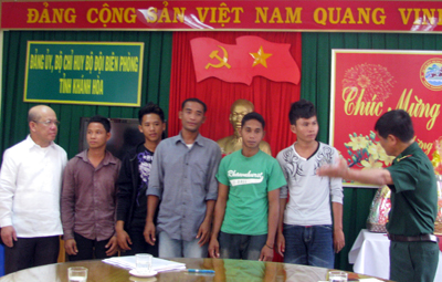 ມອບສົ່ງຊາວປະມົງ ຟິລິບປິນ ຮັບເຄາະຮ້າຍໃຫ້ແກ່ສະຖານທູດ ຟິລິບປິນ