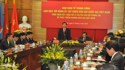 ຄະນະເສດຖະກິດສູນກາງ ເຮັດວຽກກັບກຸ່ມບໍລິສັດນ້ຳມັນອາຍແກັດ