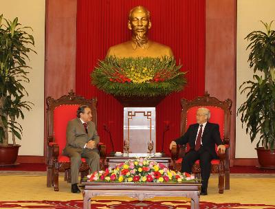 ເລຂາທິການໃຫຍ່ ຫງວຽນຟູ໋ຈ້ອງ ຕ້ອນຮັບປະທານພັກກອມມູນິດ ບຣາຊິນ