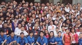 ທ່ານເຈືອງເຕີນຊາງ ເຂົ້າຮ່ວມກອງປະຊຸມ ຍ້ອງຍໍສັນລະເສີນ ຄົນພິການດີເດັ່ນ