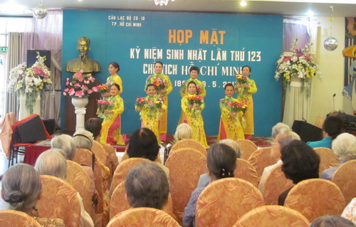 ການເຄື່ອນໄຫວຕ່າງໆ ເນື່ອງໃນໂອກາດສະເຫຼີມສະຫຼອງ ວັນຄ້າຍວັນເກີດຂອງ ປະທານໂຮ່ຈິມີນ