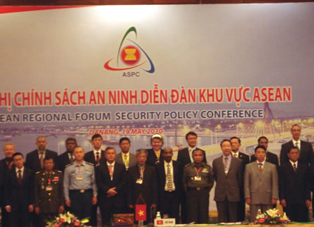 ARF ປຶກສາຫາລືກ່ຽວກັບການທ້າທາຍ ສຳລັບຄວາມໝັ້ນຄົງຢູ່ພາກພື້ນ