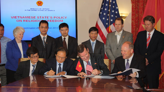 ການພົບປະສົນທະນາຫວຽດນາມ-ອາເມລິກາກ່ຽວກັບຄວາມເສລີພາບໃນການເຊື່ອຖືສາສະຫນາ