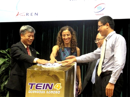 ຫວຽດນາມເຊື່ອມ ຈອດເຄືອຂ່າຍຂໍ້ມູນ ຂ່າວສານລະຫວ່າງ ທະວີບ