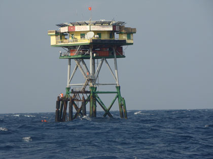 ສະເຫລີມສະຫລອງ24ປີແຫ່ງການສ້າງຕັ້ງຮ້ານຍາມ DK1