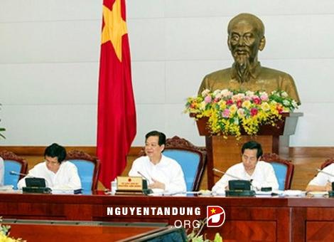 ນາຍົກລັດຖະມົນຕີ ຫງວຽນເຕີນຢຸງ ເຮັດວຽກກັບສະມາຄົມ ນັກຂ່າວຫວຽດນາມ