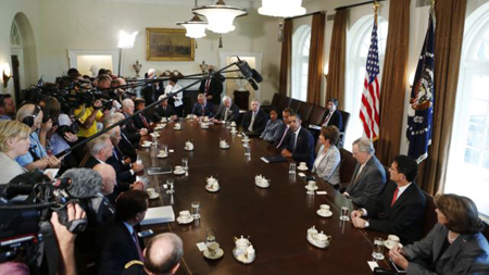 ການນຳສະພາຕຳ່ອາເມລິກາສະຫນັບສະຫນູນການບຸກໂຈມຕີຊີຣີ