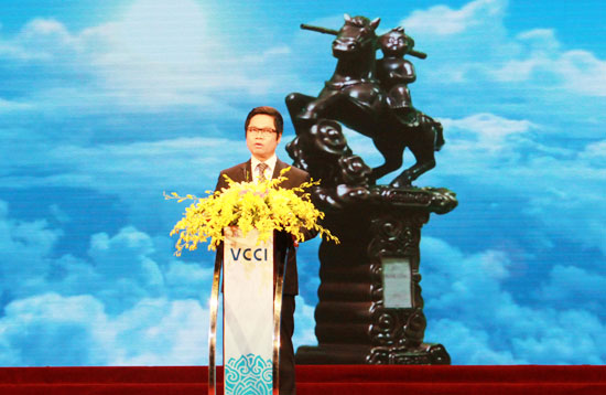 ເຊີດຊູນັກທຸລະກິດດີເດັ່ນຫວຽດນາມ100ຄົນ