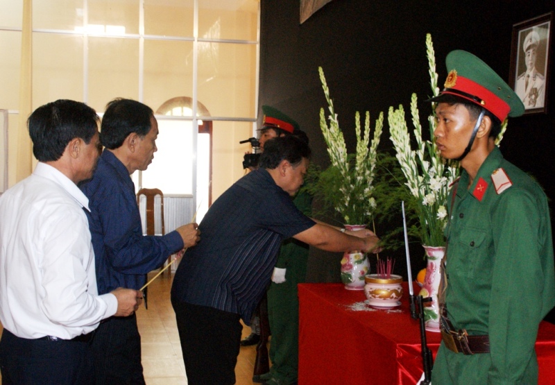 ບັນດາທ້ອງຖິ່ນຢູ່ຫວຽດນາມອາໄລຫາພົນເອກຫວໍ້ງວຽນຢາບ