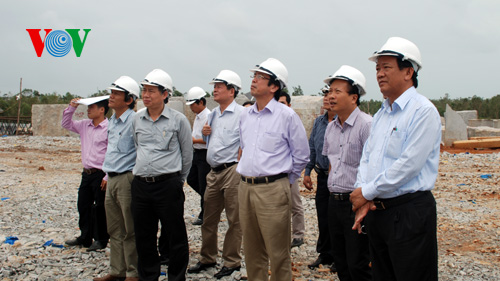 ການນຳວິທະຍຸກະຈາຍສຽງຫວຽດນາມ ຢ້ຽມຢາແຂວງ ກວາງນາມ