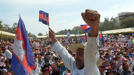 ກຳປູເຈຍ:ມື້ແຫ່ຂະບວນປະທ້ວງທີ 1 ຂອງCNRP ດຳເນີນໄປໂດຍບໍ່ມີການໃຊ້ຄວາມຮຸນແຮງ